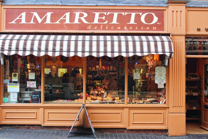 Amaretto Deli Free Christmas Food Tasting