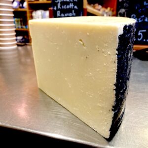 Pecorino Romano, Amaretto Deli